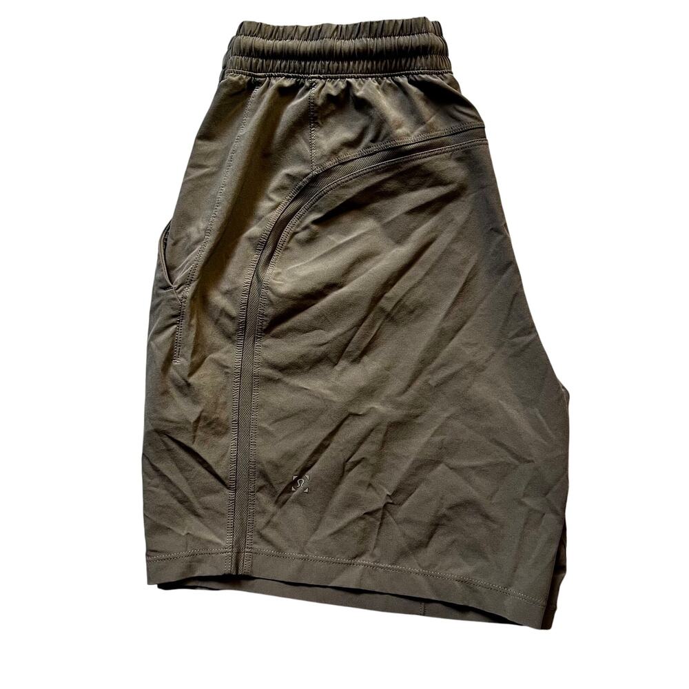 Lululemon T.H.E. Shorts Men’s Size M 9” Linerless Taupe Olive Training Shorts